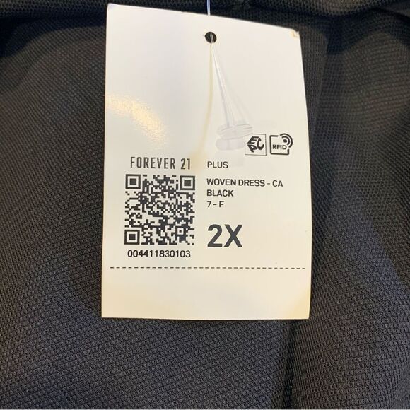 Forever 21 Plus Woven Black Sleeveless Dress Front Slit Size 2X - Picture 7 of 10